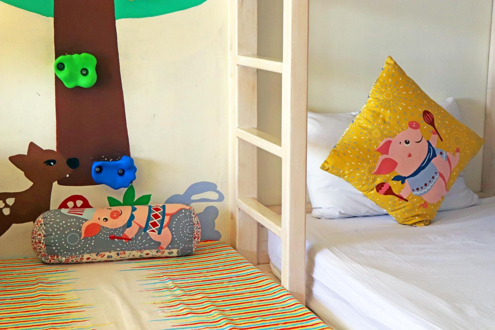 Yoho Beach Resort Kenting Hengchun Exterior photo A children's bedroom