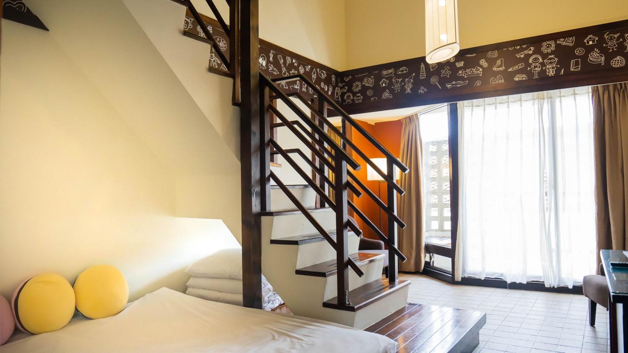 Yoho Beach Resort Kenting Hengchun Exterior photo A staircase in a hotel